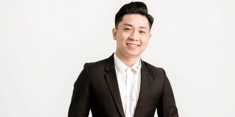 CEO Văn Tấn và thông tin cơ bản về người thiết lập tài năng